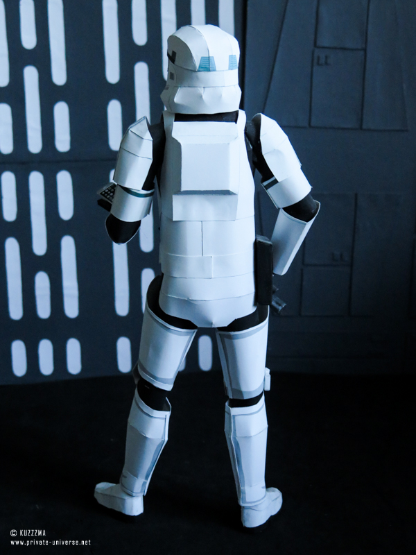 Stormtrooper papercraft (back)