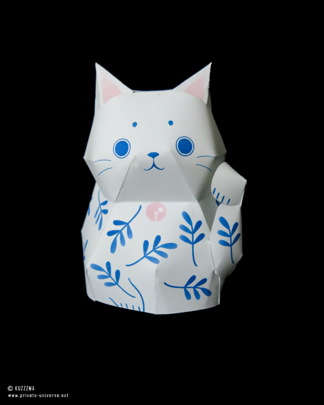 Lucky cat papertoy