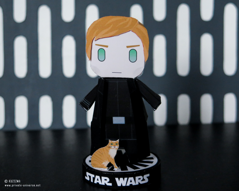 Paperized General hux papertoy